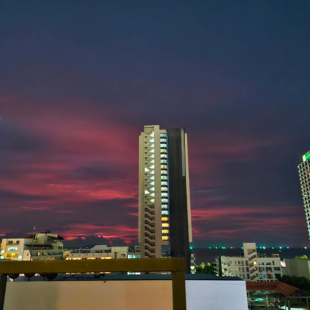 Xq Pattaya Hotel Ngoại thất bức ảnh